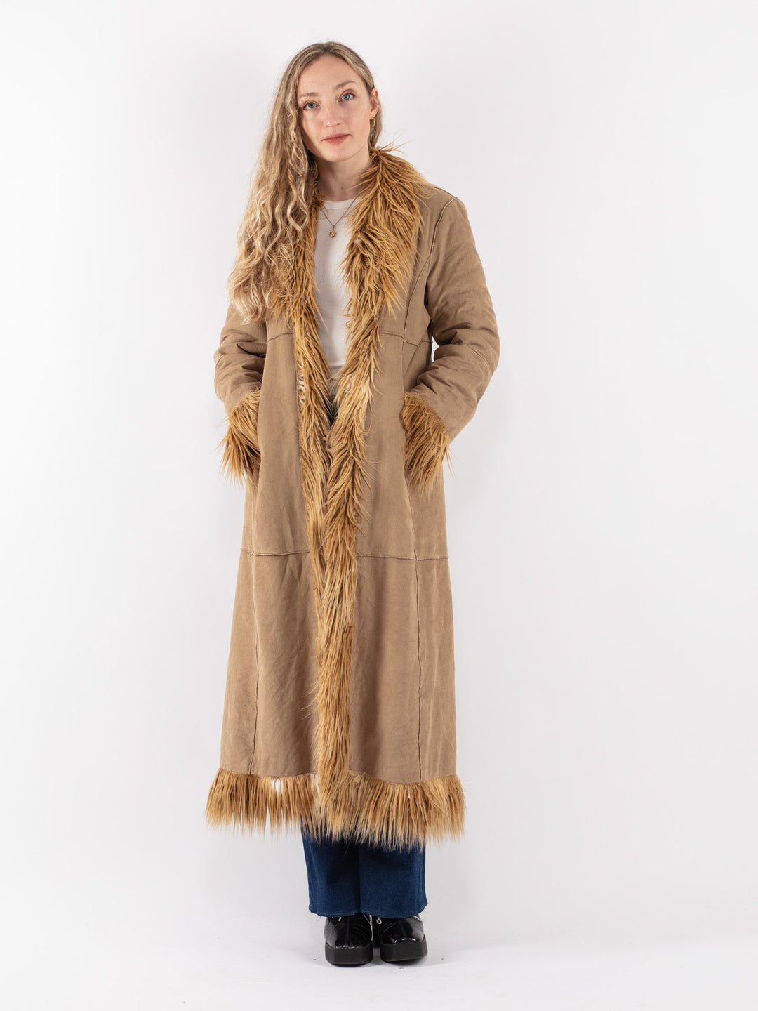 Vintage 90's Women Faux Sheepskin Coat in Beige