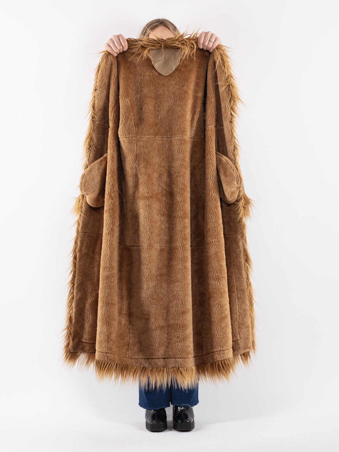 Vintage 90's Women Faux Sheepskin Coat in Beige