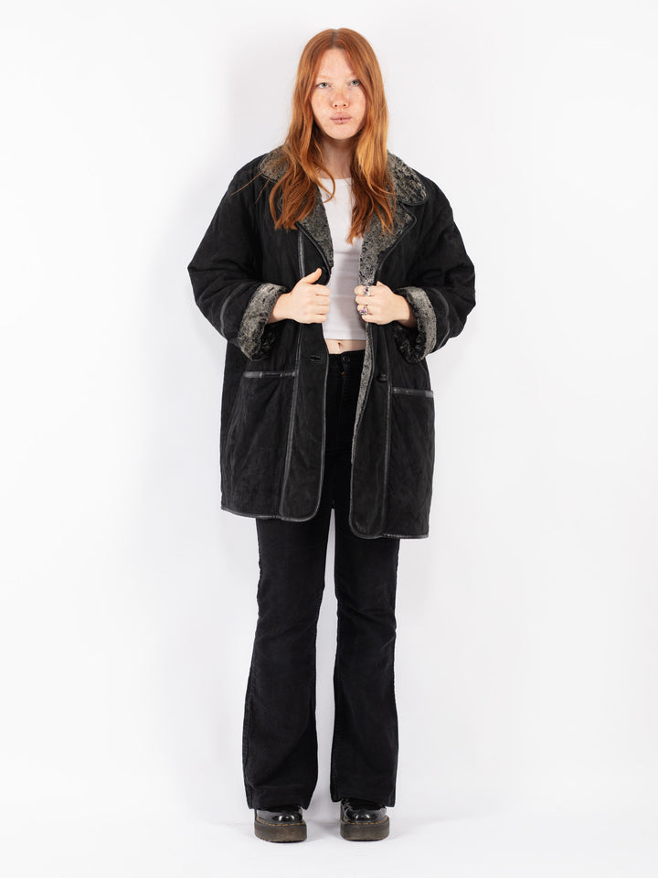 Vintage Women Faux Sheepskin Coat in Black