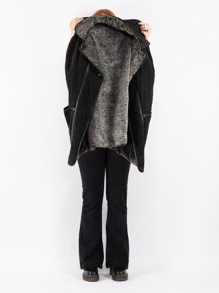 Vintage Women Faux Sheepskin Coat in Black