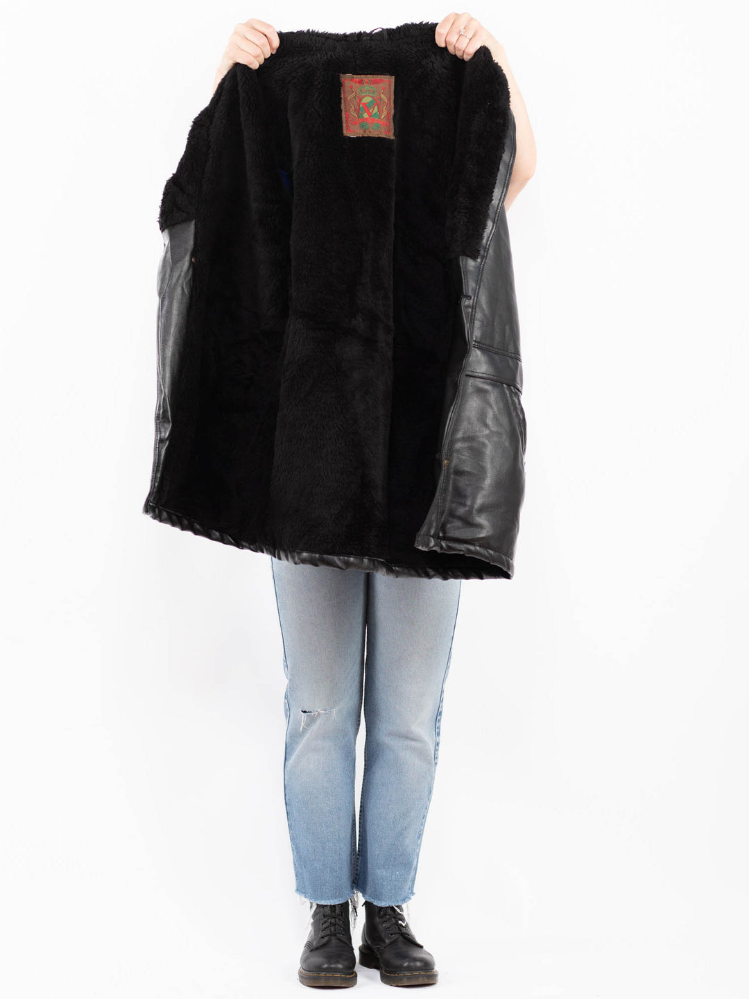 Vintage 90's Women Faux Sheepskin Coat in BlackA0520