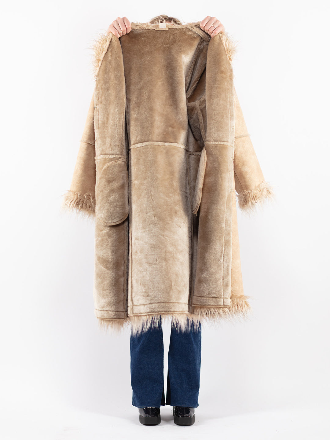 Vintage 90's Women Faux Sheepskin Coat in Beige