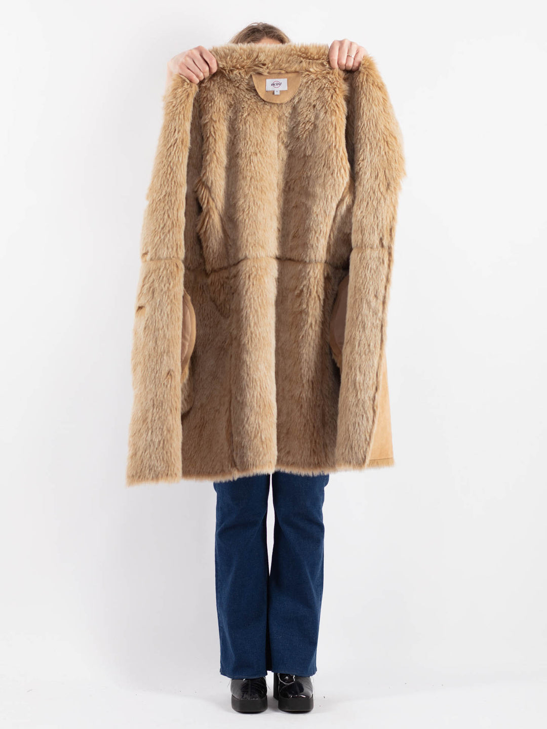 Vintage 90's Women Faux Sheepskin Coat in BeigeV9155