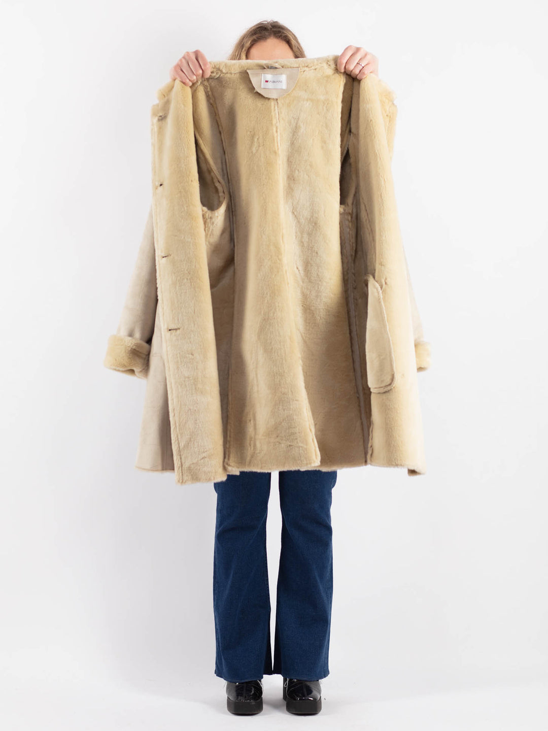 Vintage 90's Women Faux Sheepskin Coat in BeigeV9166