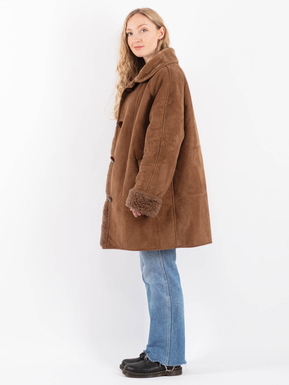 Vintage 90's Women Faux Sheepskin Coat in BrownV9510