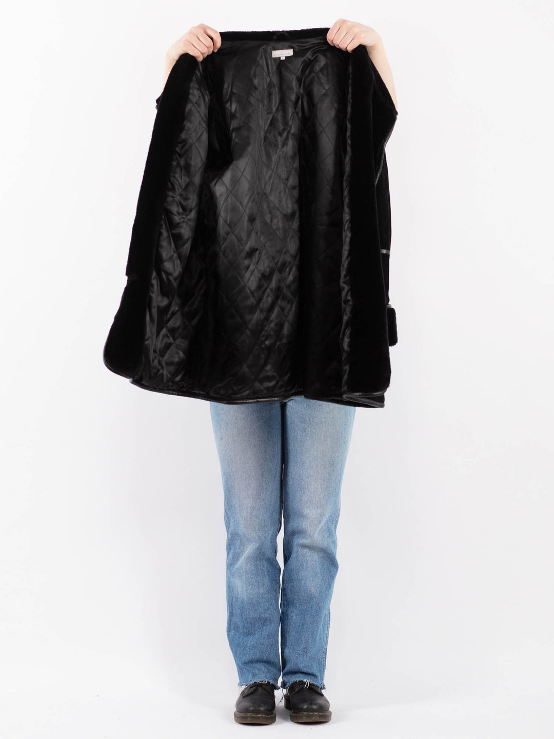 Vintage 90's Women Faux Sheepskin Coat in BlackV9514