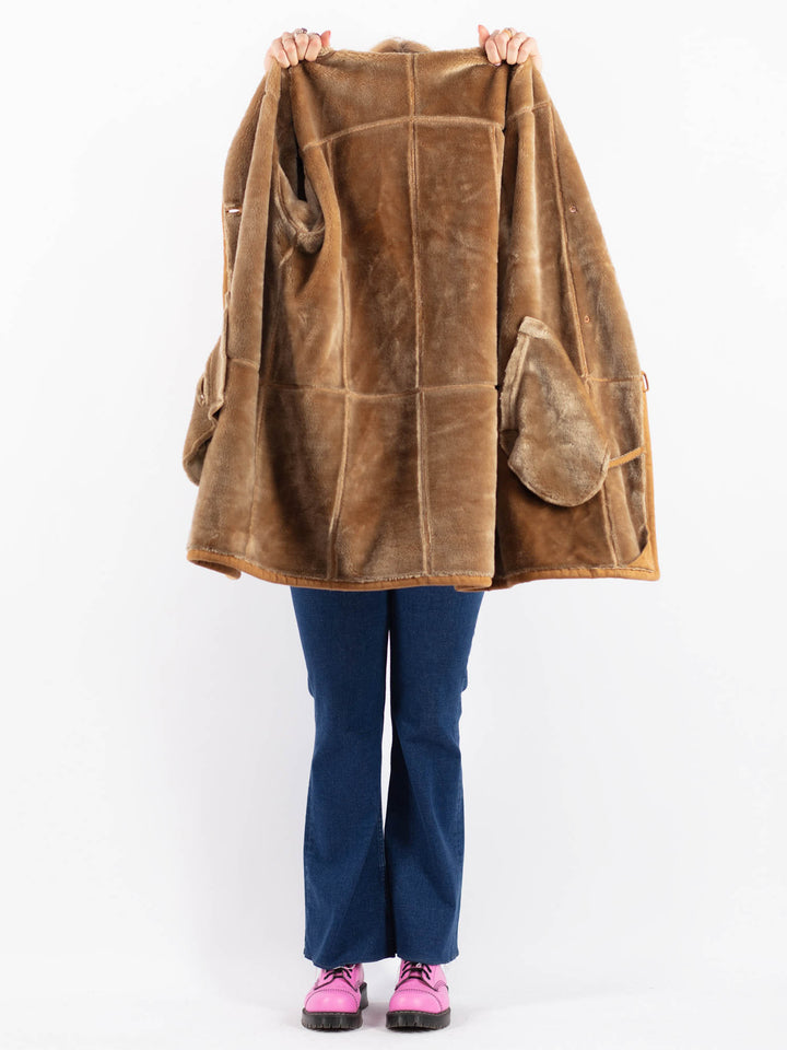 Vintage 90's Women Faux Sheepskin Coat in BeigeV9594