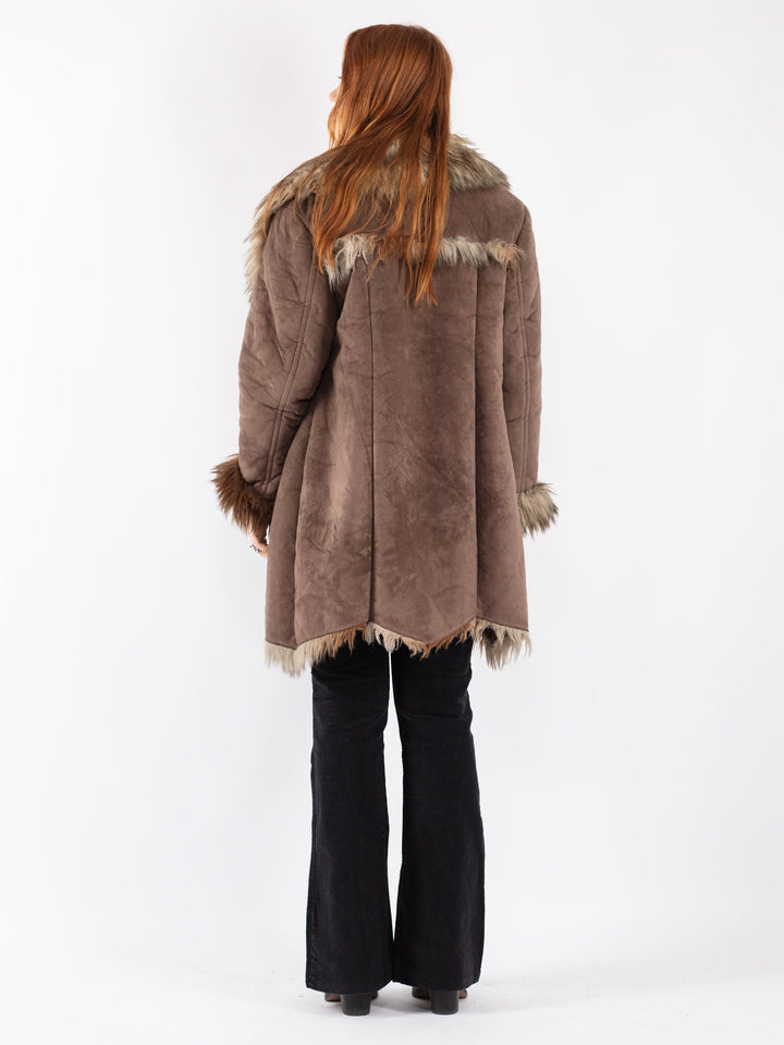 Vintage 90's Women Faux Sheepskin in Brown