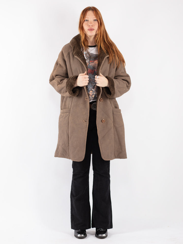 Vintage 90's Women Faux Sheepskin Coat in Beige