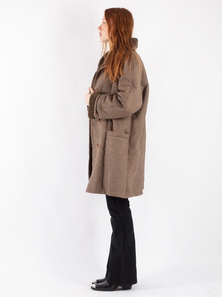 Vintage 90's Women Faux Sheepskin Coat in Beige