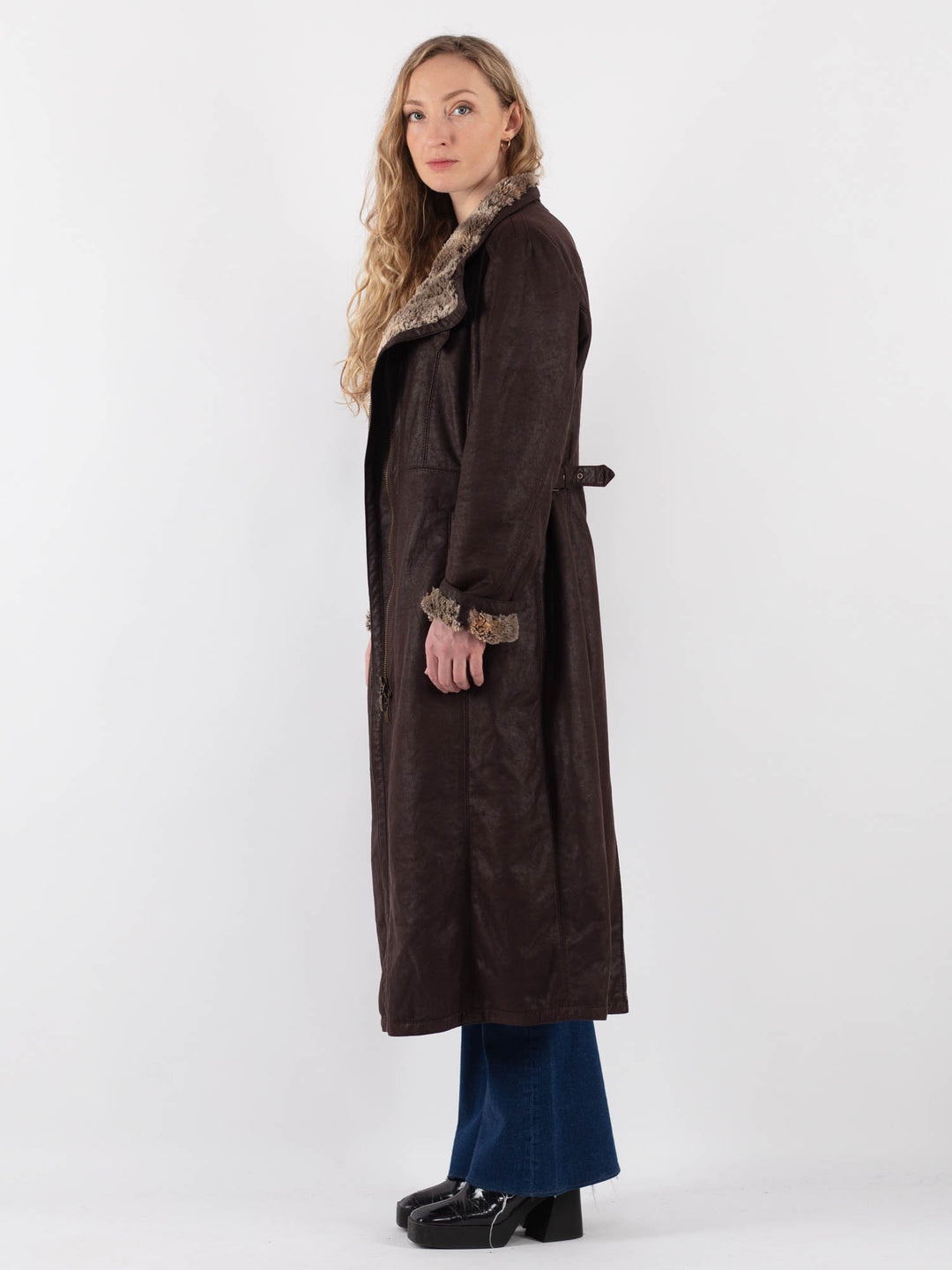 Vintage 90's Women Faux Sheepskin Coat in BrownV9424