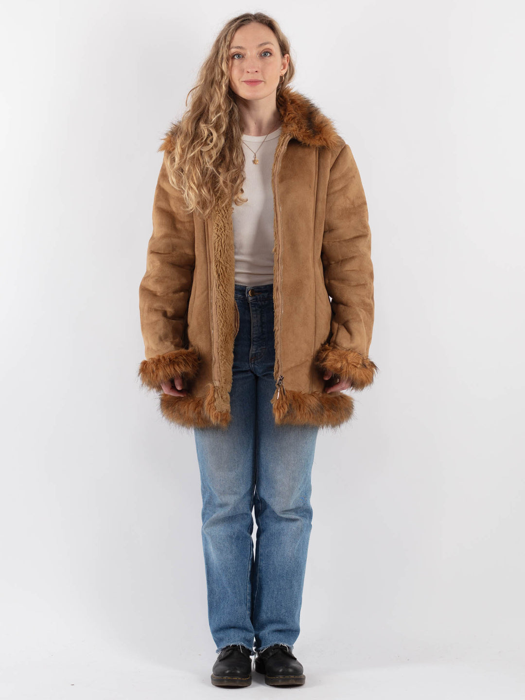 Vintage 90's Women Faux Sheepskin Coat in BeigeV9307