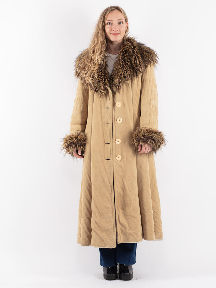 Vintage 90's Women Faux Sheepskin Coat in Beige