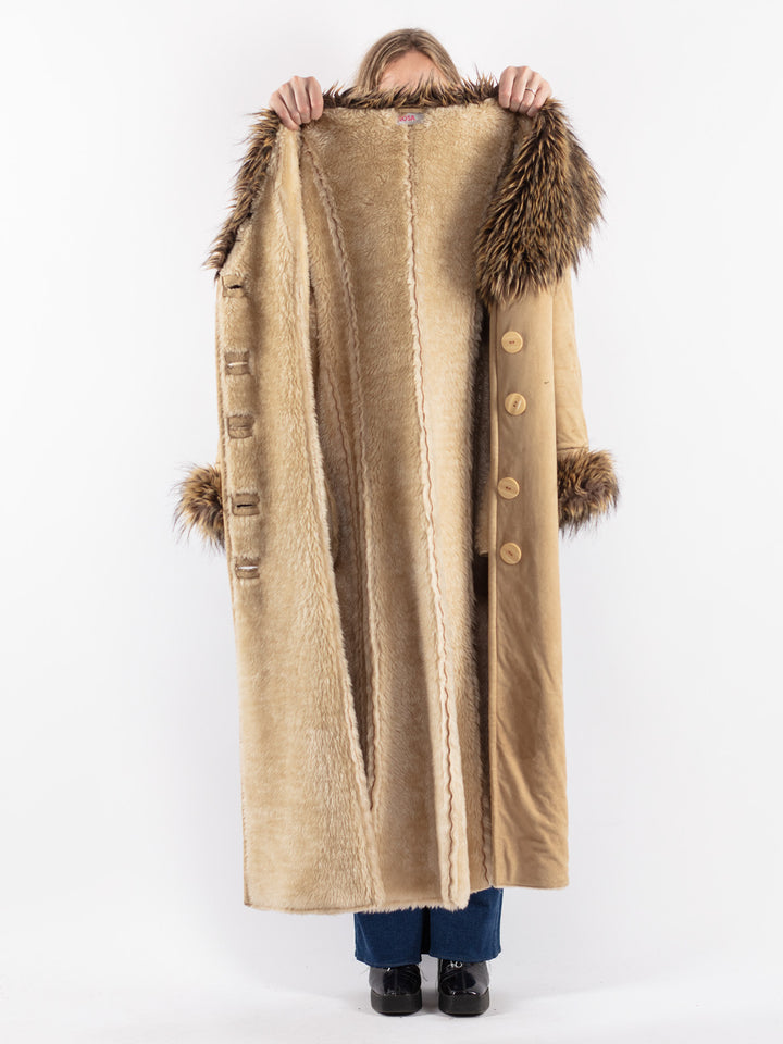 Vintage 90's Women Faux Sheepskin Coat in Beige