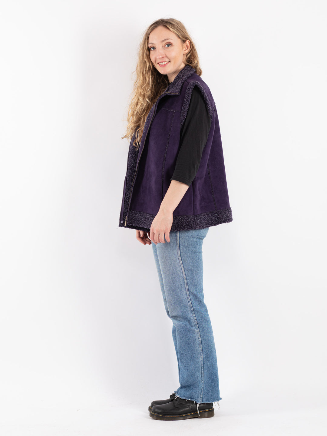 Vintage 90's Women Faux Sheepskin Vest in Purple