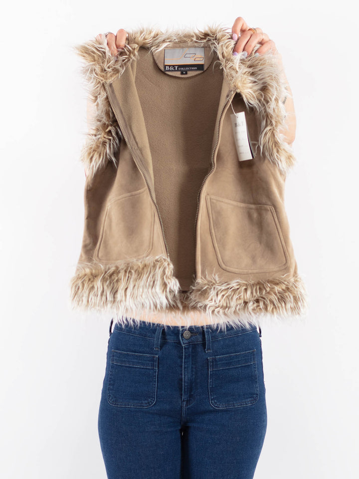 Vintage 00's Women Faux Sheepskin Vest in BeigeV9640