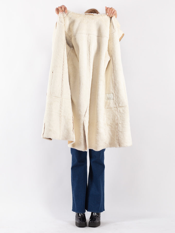 Vintage 90's Women Faux Sheepskin Coat in Beige