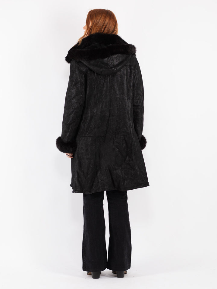 Vintage 90's Women Sheepskin Coat in Black