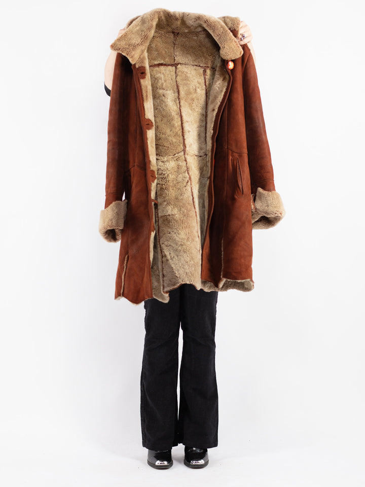 Vintage 90's Women Sheepskin Coat in Brown