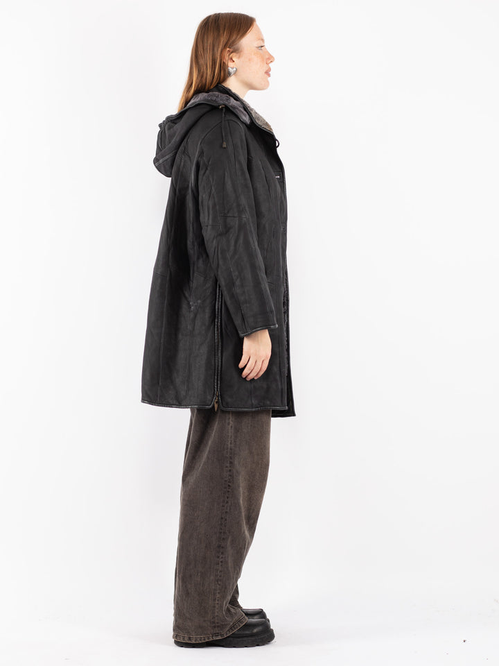 Vintage 90's Women Sheepskin Coat in Black