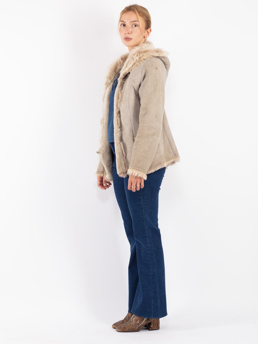 Vintage 90's Women Sheepskin Jacket in Beige