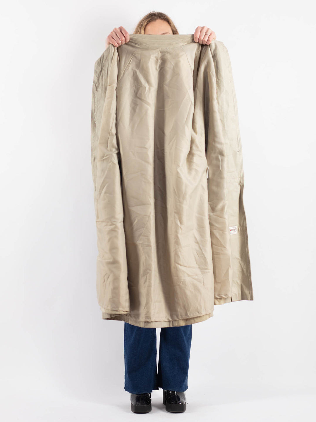 Vintage 90's Women Leather Coat in BeigeV9161