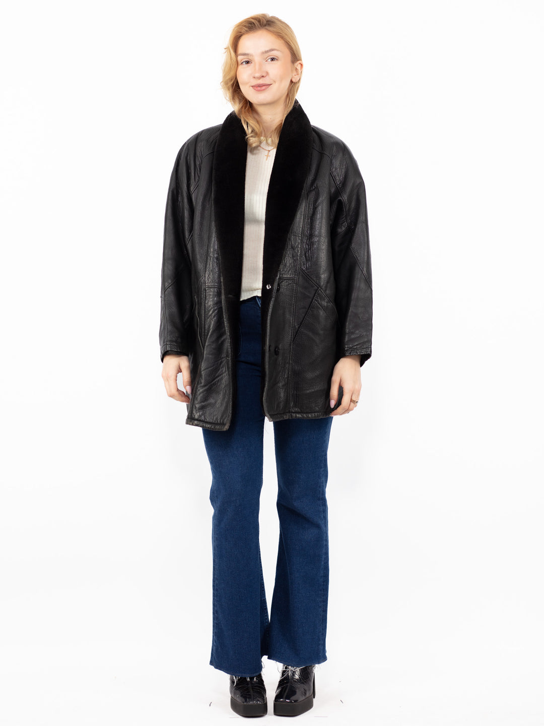 Vintage 90's Women Leather Coat in BlackA0837