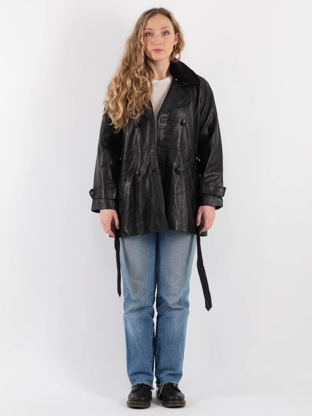 Vintage 90's Women Leather Coat in Black