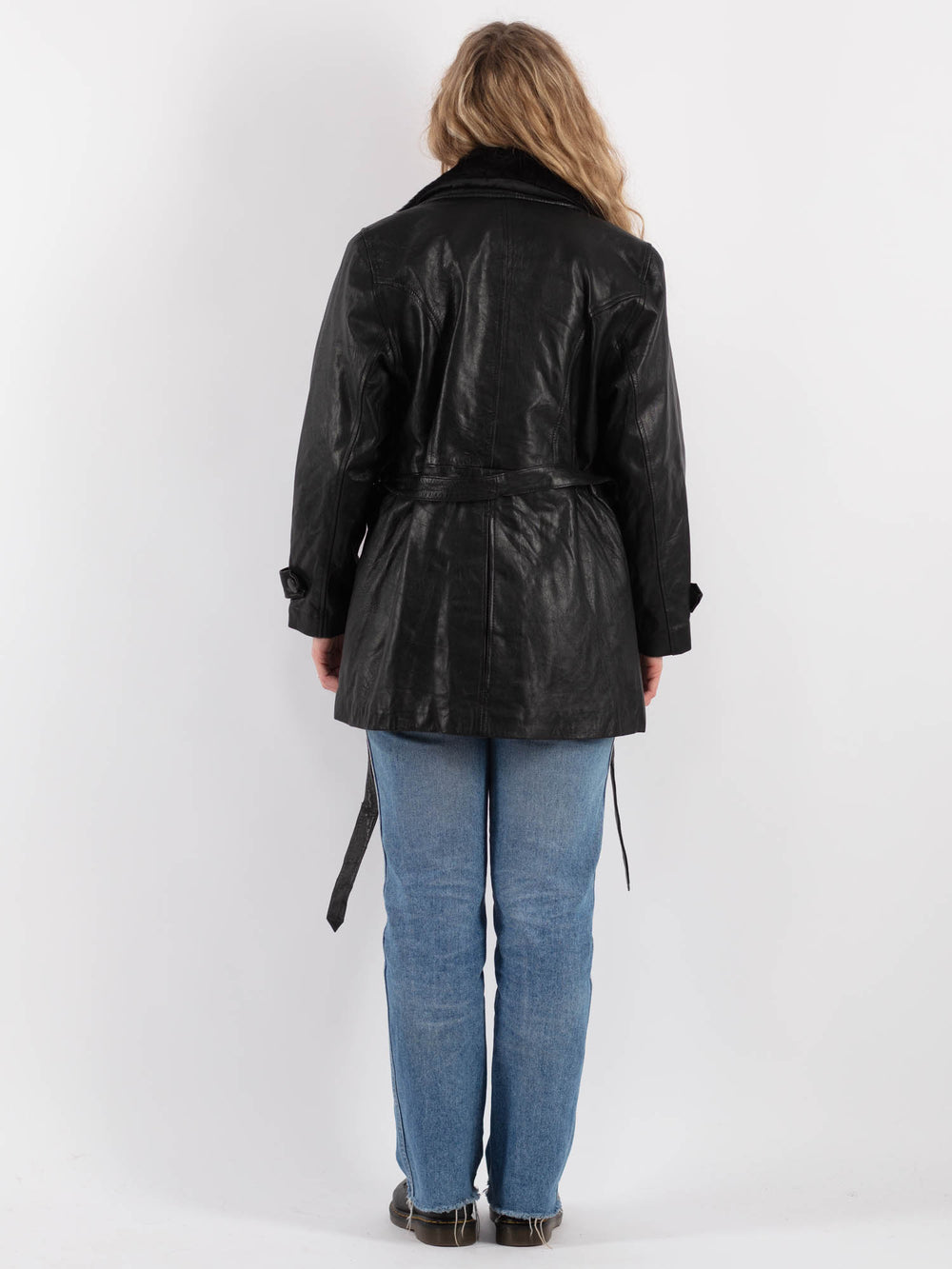 Vintage 90's Women Leather Coat in Black