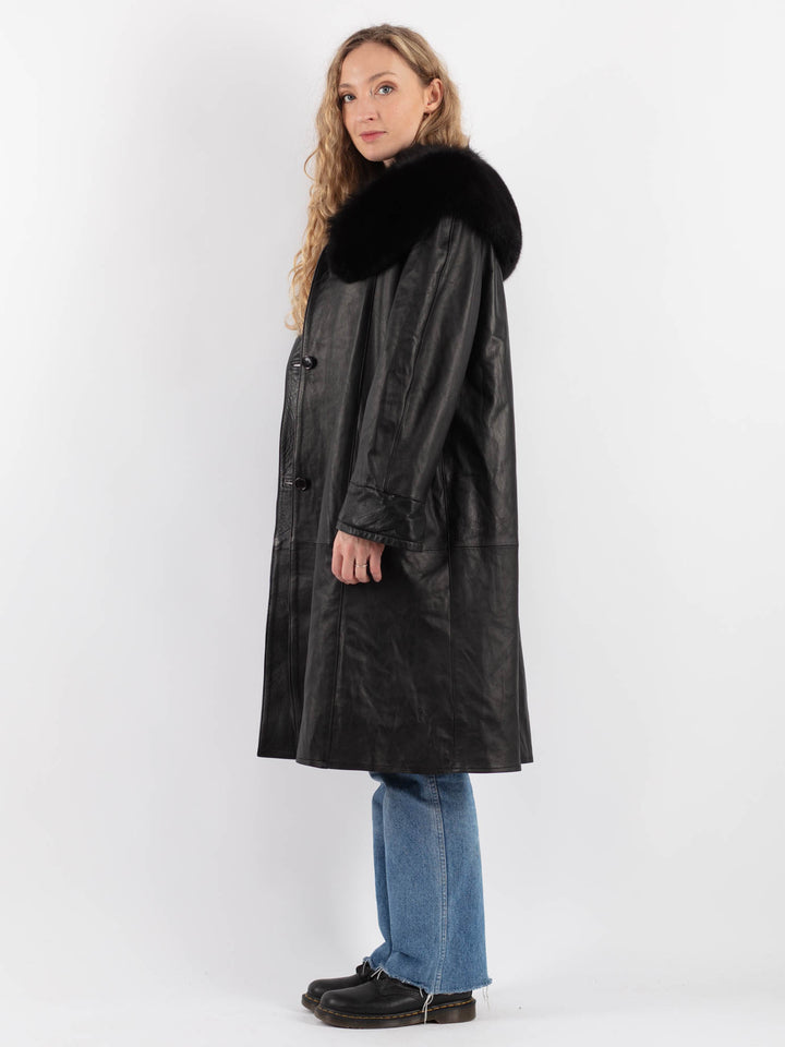 Vintage 90's Women Leather Coat in BlackV9291