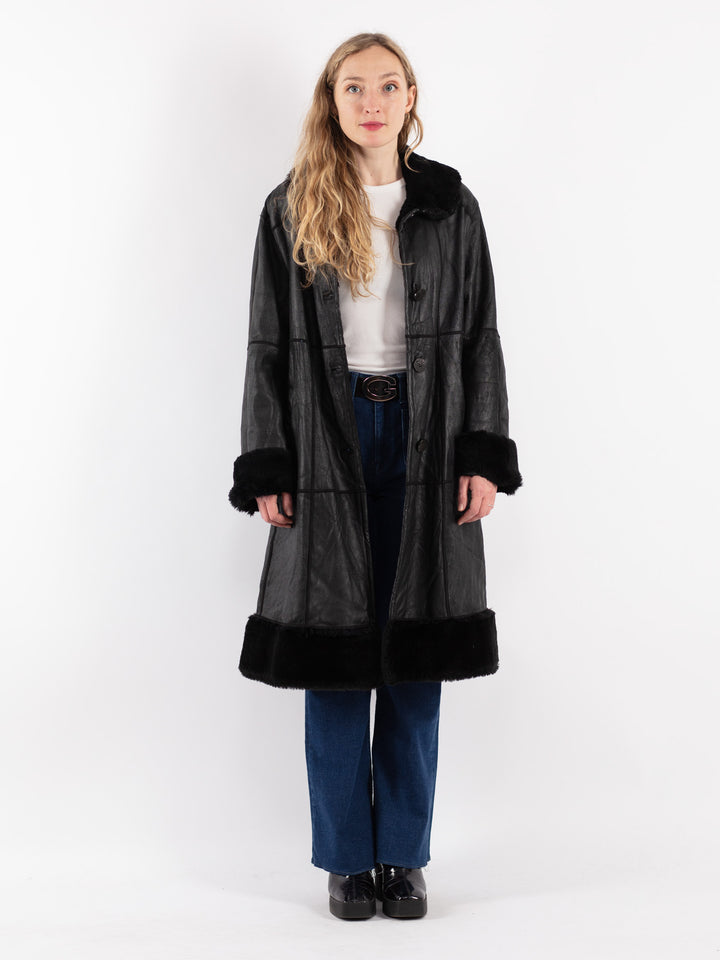 Vintage 90's Women Leather Coat in Black