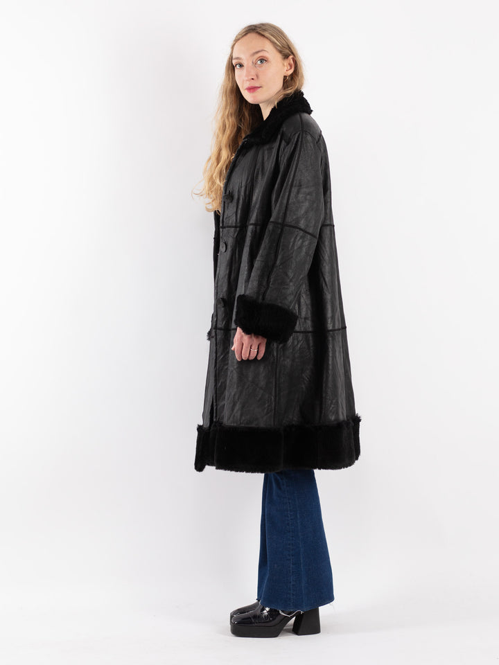 Vintage 90's Women Leather Coat in Black