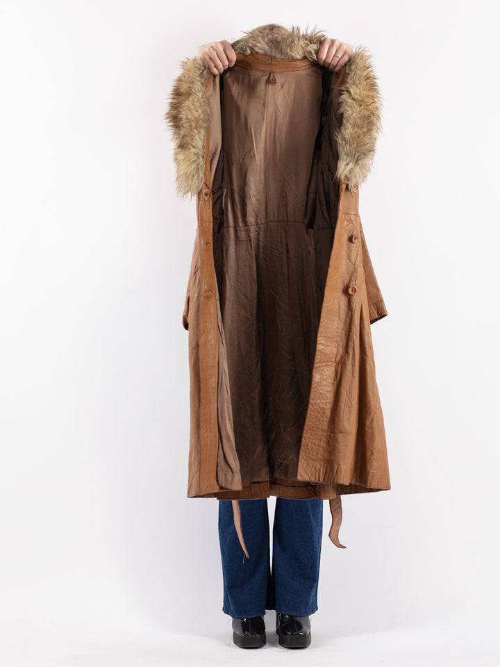 Vintage 90's Women Leather Coat in Brown