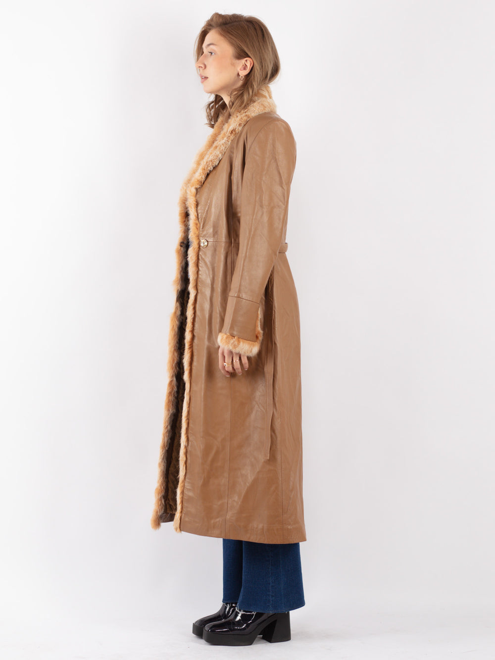 Vintage 90's Women Leather Coat in Beige