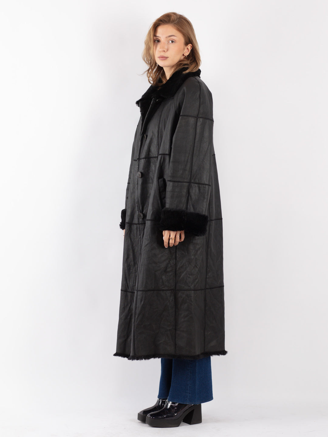 Vintage 90's Women Leather Coat in Black