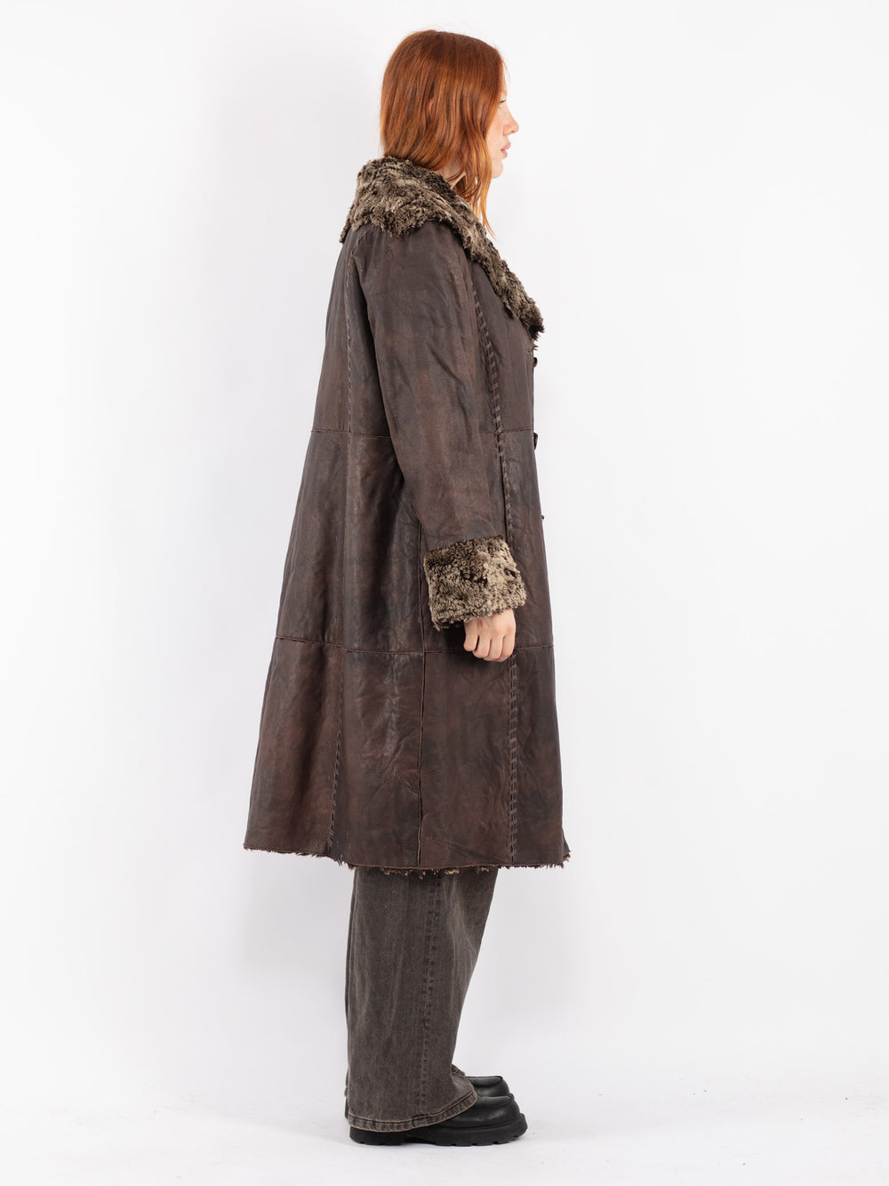 Vintage 90's Women Leather Coat in Brown