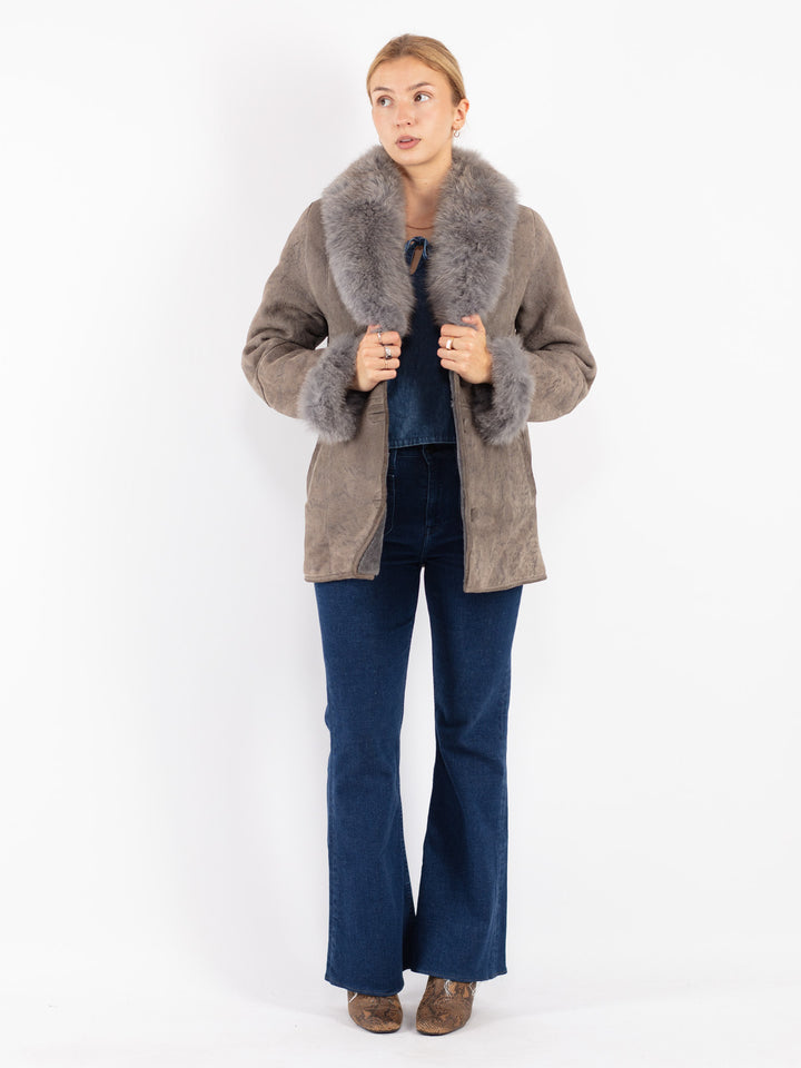 Vintage 90's Women Sheepskin Coat in Gray