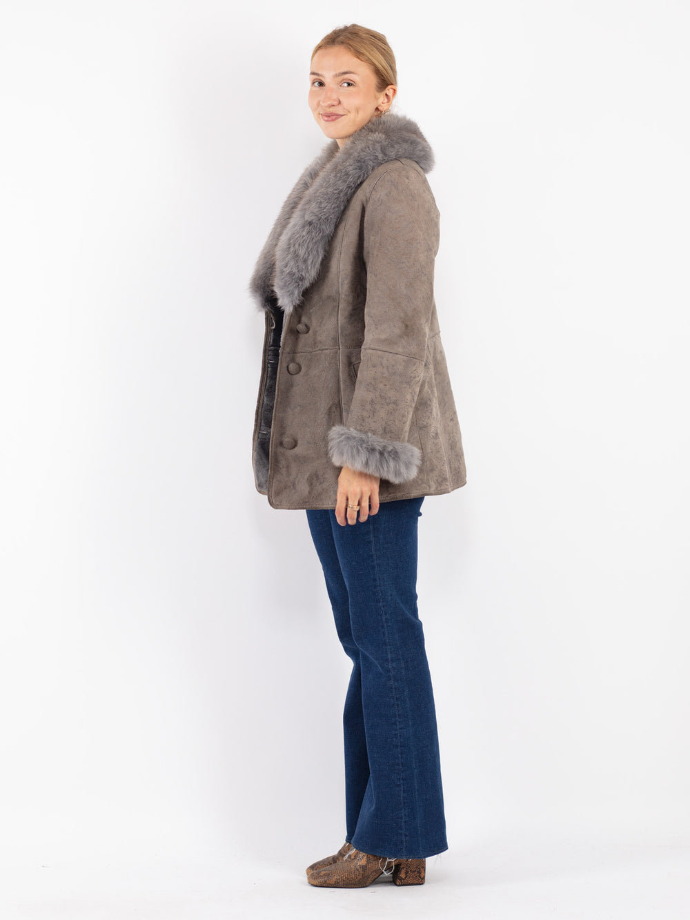 Vintage 90's Women Sheepskin Coat in Gray