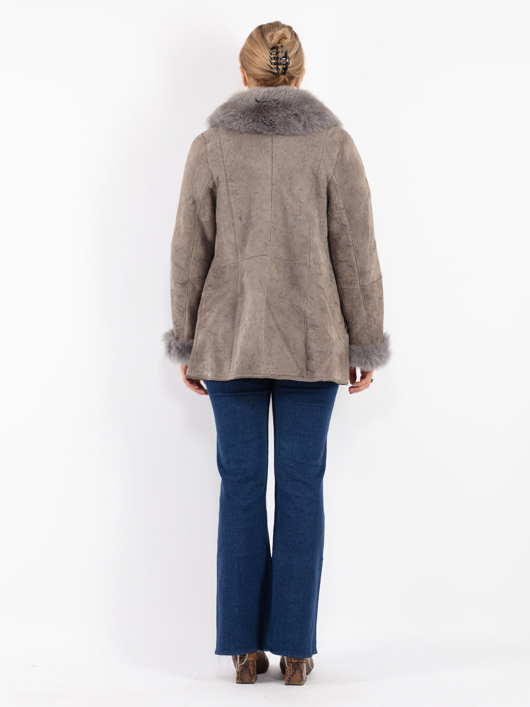 Vintage 90's Women Sheepskin Coat in Gray