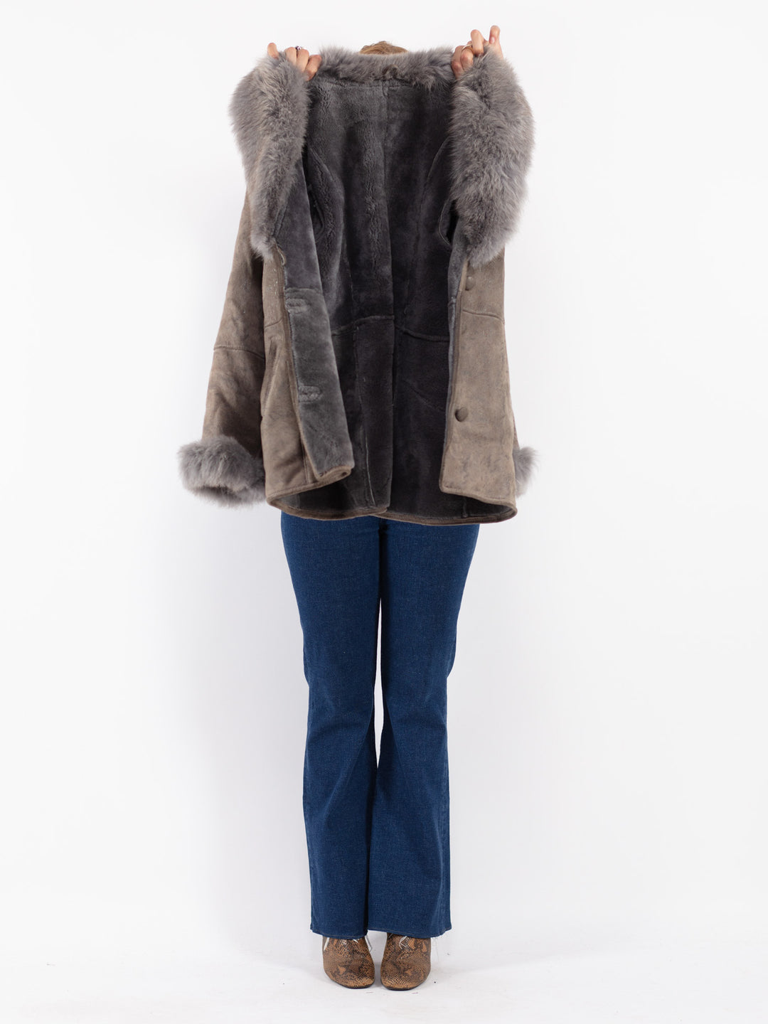 Vintage 90's Women Sheepskin Coat in Gray