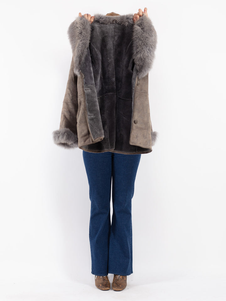 Vintage 90's Women Sheepskin Coat in Gray