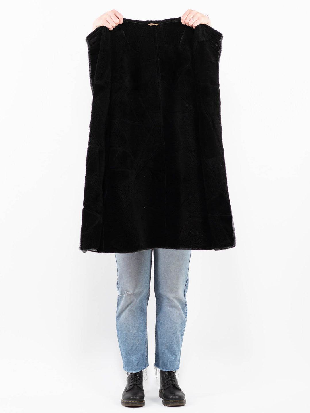 Vintage 90's Women Sheepskin Coat in BlackA0240