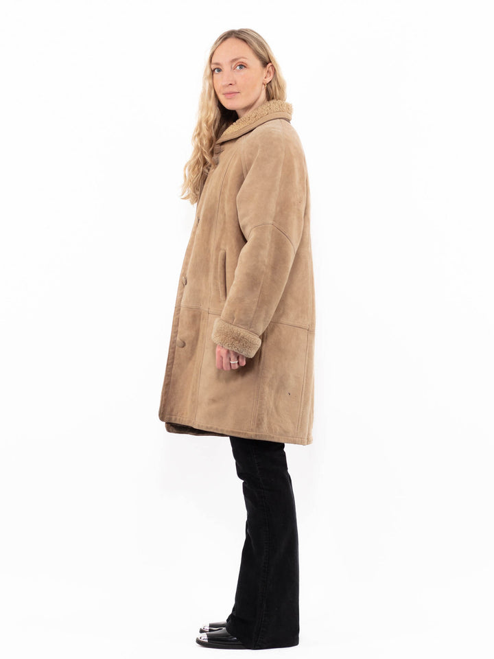 Vintage 90's Women Sheepskin Coat in BeigeA0872