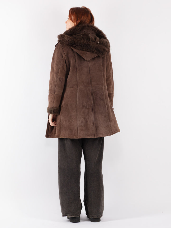 Vintage 90's Women Sheepskin Coat in Brown