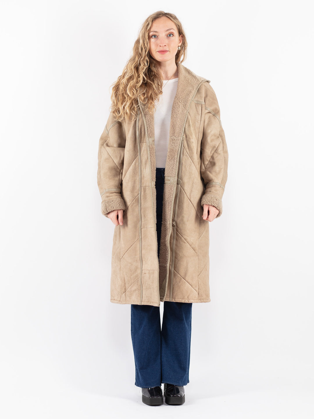 Vintage 90's Women Sheepskin Coat in Beige