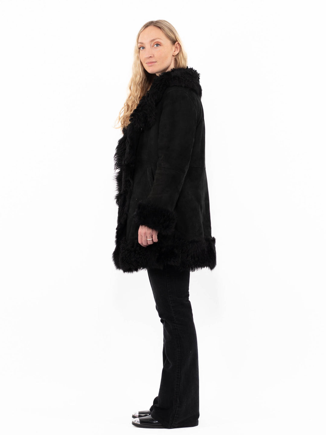 Vintage 90's Women Sheepskin Coat in BlackA0885