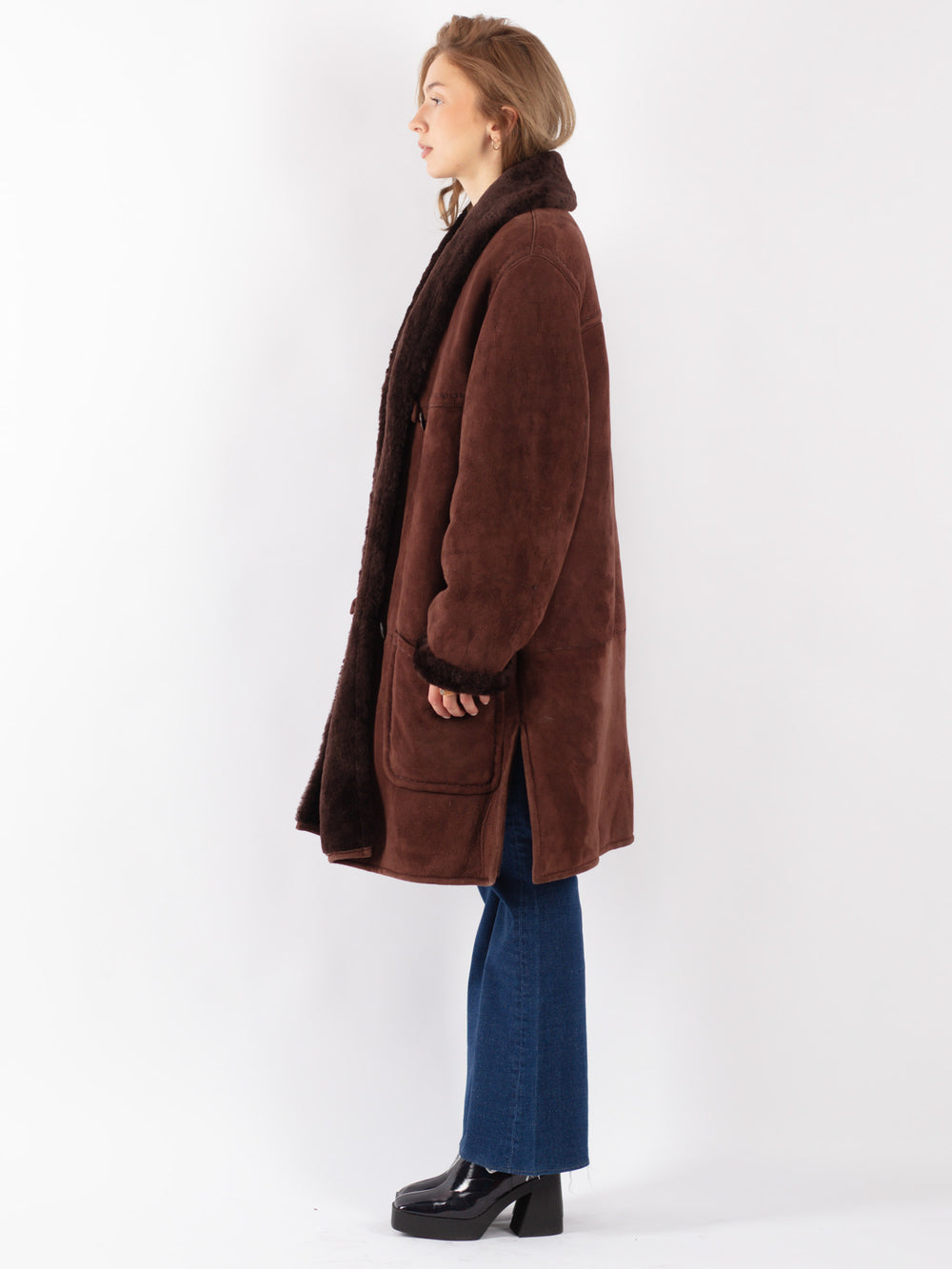 Vintage 90's Women Sheepskin Coat in Brown