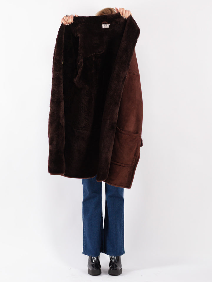 Vintage 90's Women Sheepskin Coat in Brown