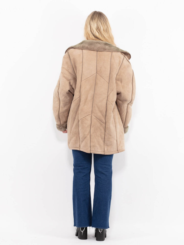 Vintage 90's Women Sheepskin Coat in BeigeA0990