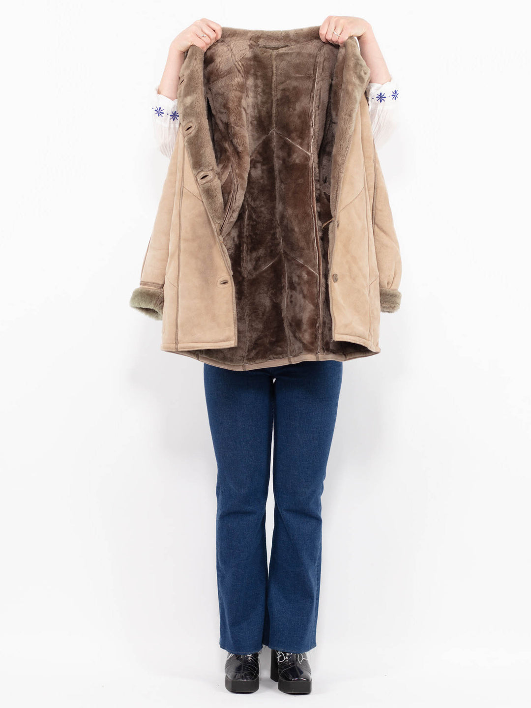 Vintage 90's Women Sheepskin Coat in BeigeA0990